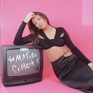 Meet your Posher, Alexis